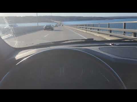 Volvo V70 pulling left