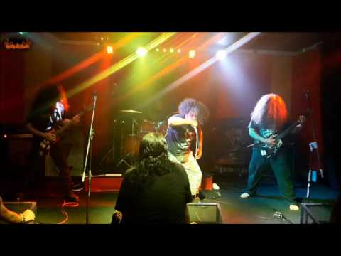 Flaying The Flesh - Pulling Intestines Out (Live)