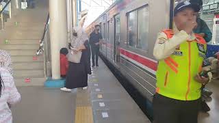 Download lagu Perjalan Dari Stasiun Tambun Ke Rawa Buaya Transit Di Stasiun Duri mp3