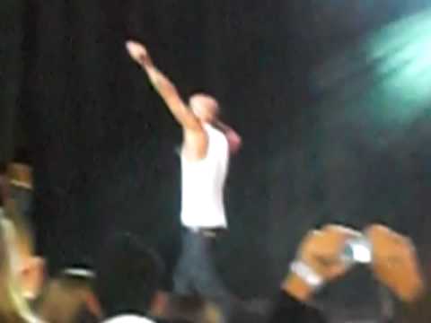 Danny Fernandes singing "Fantasy" July 26, SUMMER RUSH 2009 Toronto Wonderland Z103.5