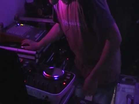 soiree label bass meets tek hilarant 25 02 12