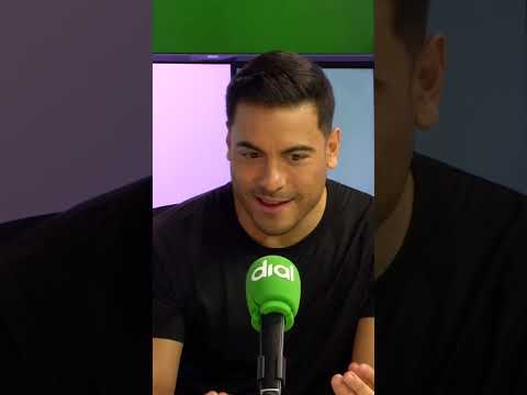 MALÚ, CARLOS RIVERA y una botella de Mezcal | Cadena Dial