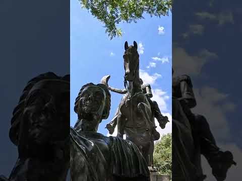 Catedral y Plaza de Mercedes - Buenos Aires - Argentina