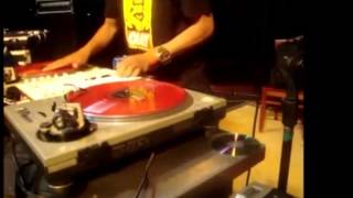 DJ Cia - a arte dos toca-discos