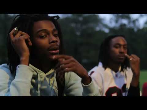 DIscreet - u h3ar me ft D3Z Official Music Video