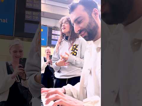 BEST Billie Eilish song performance in London St Pancras! 🤯 with@Sara_James 😍