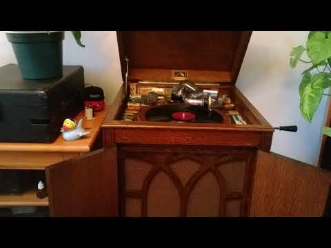 Ann Stephens - Teddy Bears' Picnic - HMV 78rpm - HMV 157 Gramophone