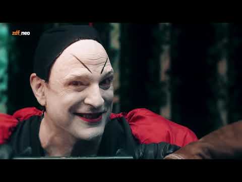 Letzte Stunde vor den Ferien Faust (NEO MAGAZIN ROYALE) mit Jan Böhmermann