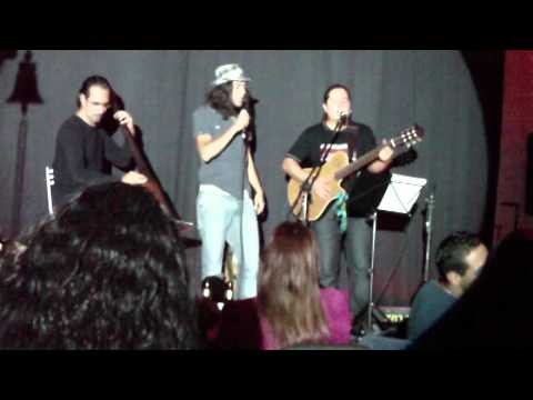 Carlos Carreira y Rodrigo Rojas-A nuestro favor