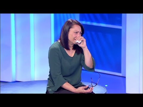 C'è posta per te 2020 - madre in lacrime per il figlio - lui non la perdono e va via