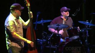 Corey Smith - Let Me Love You on a Back Road (The Roadhead Song) (Live in HD)