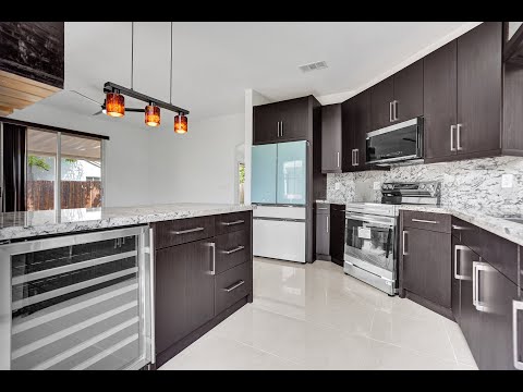 20737 NW 3rd St, Pembroke Pines, FL 33029