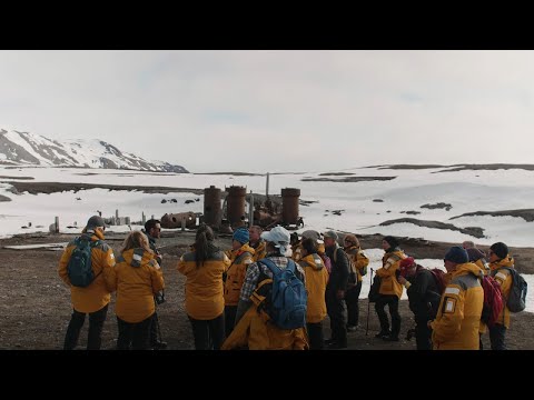 スバールバル諸島のスピッツベルゲン島 (赤色) の位置。