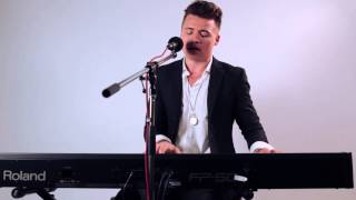 Shawn Hook performs &#39;Sound of your Heart&#39;