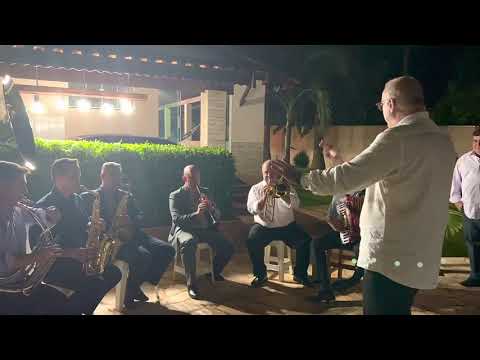 Tocata Irmão Marcão Regendo