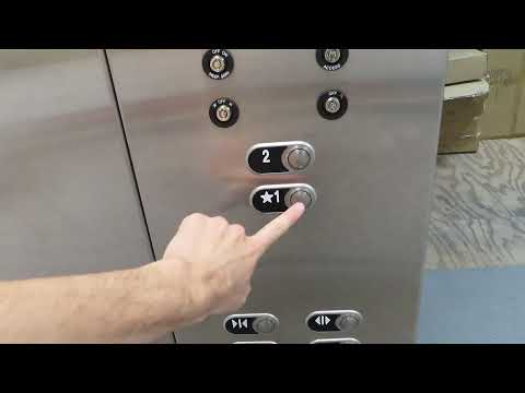 Schumacher hydraulic elevator at Menards (South), Lincoln NE