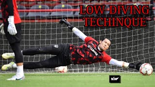 การรับลูกเลียดของผู้รักษาประตู | LOW DIVING TECHNIQUE | KAWINACADRMY  BY  KAWIN