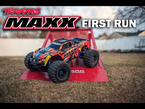 Traxxas Maxx - Solar Flare Unbox and First Run on 3S