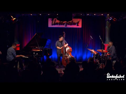 Lawrence Fields Trio — "Go East Young Man" (by Mulgrew Miller) live at Unterfahrt