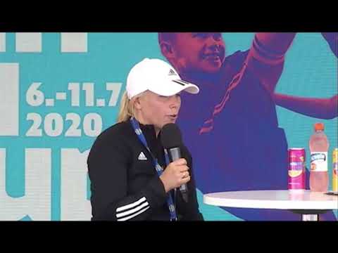 Helsinki Cup 2020, vieraana turnauspäällikkö Lotta Peitsi.