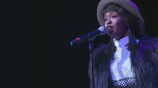 Ms. Lauryn Hill performs &quot;Spanish Harlem/A Rose is Still A Rose&quot; honoring Aretha Franklin.