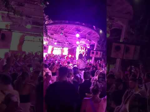 (Night) Mrs Sippy Bali Beach Club