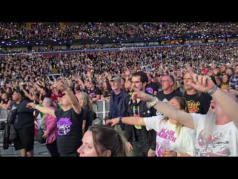 Ozzy Osbourne - Mama, I'm Coming Home Live at Back to the Beginning