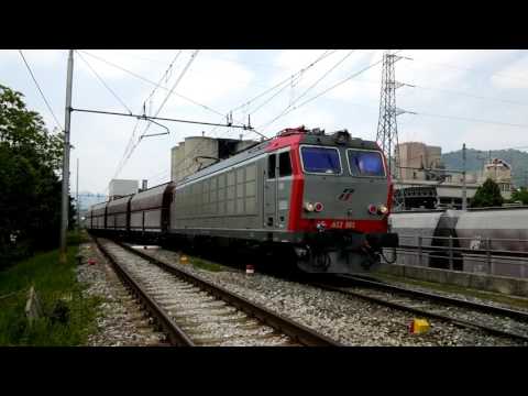 TIGRE E.652-005 IN NUOVA LIVREA MIR CON CARRI MERCI IN ARRIVO A ROBILANTE.(CN) 27 - 5 - 2017