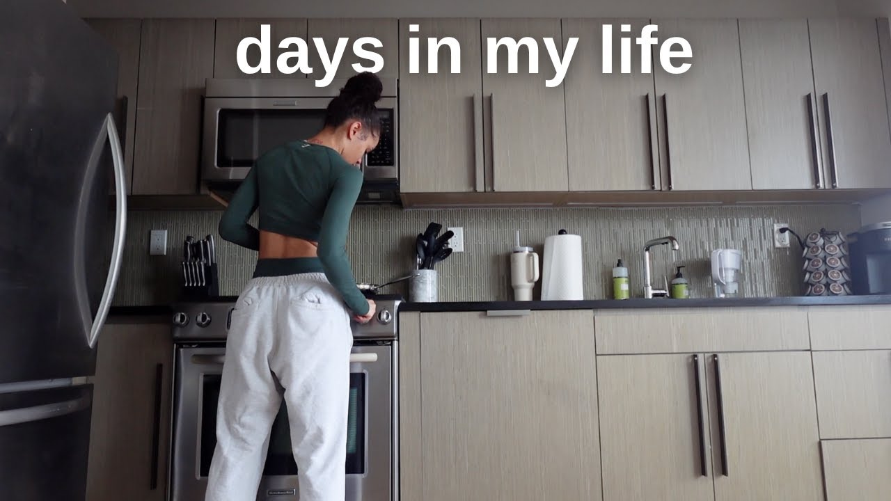 living alone in nyc | gym days, healthy meals, hair routine