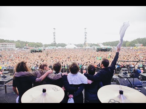 download lagu mp3 mp4 Madsen Wenn Es Einfach Passiert, download lagu Madsen Wenn Es Einfach Passiert gratis, unduh video klip Madsen Wenn Es Einfach Passiert
