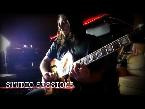 Godin Shifter 4, Ibanez Artcore - In the studio