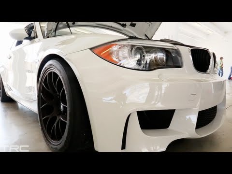 BMW 1M attacks Miami Homestead Raceway! 400hp - slicks - suspension