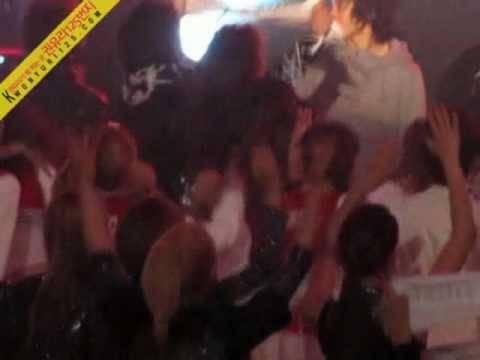 [Fancam] 100203 Yuri SNSD - While "Tiger JK's Monster" performing@19th Seoul Music Award