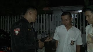 Download lagu Tim Prabu Menasehati Pemuda yang Masih Menggunakan Seragam Sekolah di Malam Hari - 86 mp3