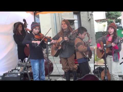 Rambling Minors play Tiny Broken Heart