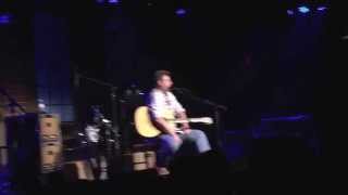 Vince Gill tells a story about his dad and sings &quot;The Key To Life&quot;