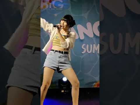 220320 (Momo Fancam) RELIVE世界 - Stargazer @ Bangkok Idol Summer - Gateway Ekamai