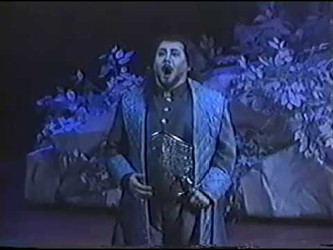 Yasuo Horiuchi sings  "Il balen del suo sorriso"  Il Trovatore