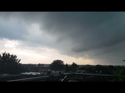 🌩🌧🌩 20.05.22 Düsseldorf / Erkrath Unwetterfront zieht auf. Zeitraffer vom Unwetter. Sturmtief