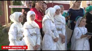 В преддверии Дня гражданского согласия и единения в Чечне проходят массовые народные гулянья