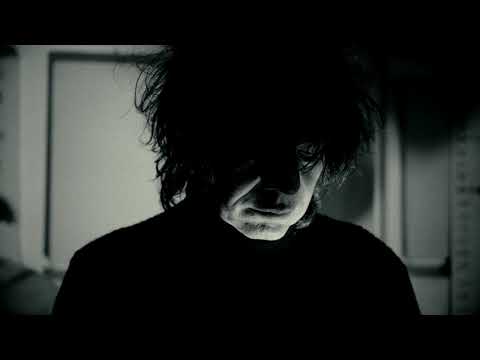 NOVEMBER - A dry place of smooth stones ('FD' electric session)