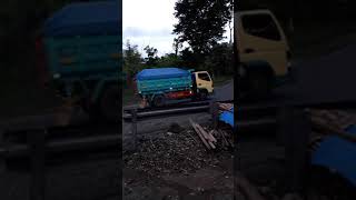 Download lagu hunting truk muatan pasir di tanjakan mp3