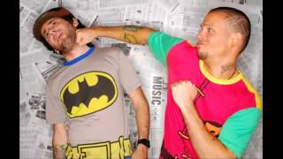 Calle 13 - Calma Pueblo