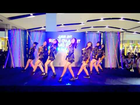 Majestic Queen cover AOA ELVIS MIRROR