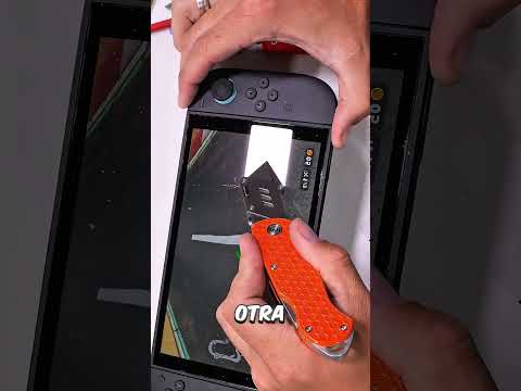 Pantalla de Nintendo Switch 2 sobrevive a ser golpeada con alicates 50 veces: pruebas destructivas