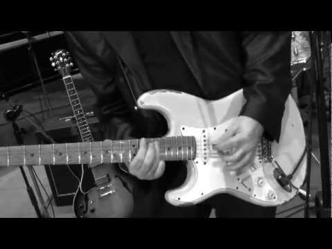 IGOR PRADO BAND - (2012) - w/ ARI BORGER - Keep Knockin' (Little Richard Version)