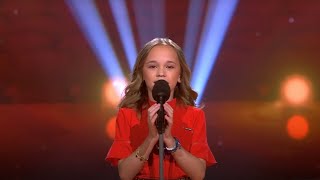 @EmmaKokOfficial singing A Moment Like This - Kelly Clarkson | The Voice Kids Final
