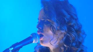 Anna Calvi - Sing to me - LIVE PARIS 2014