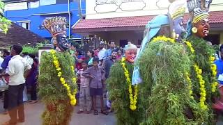 preview picture of video 'Kummatti by Sauhruda Kalakayika Samithi, Pookunnam, Thrissur, Kerala on 08 Sept 2014 Thrissur, Keral'