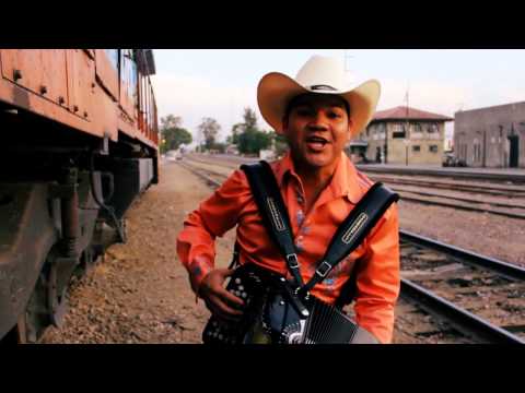 Oscar Padilla Con Banda - La Morra Volada [Video Oficial]